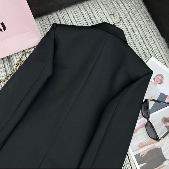 Miu Miu Black Double-Breasted Coat - Picture 6 of 8